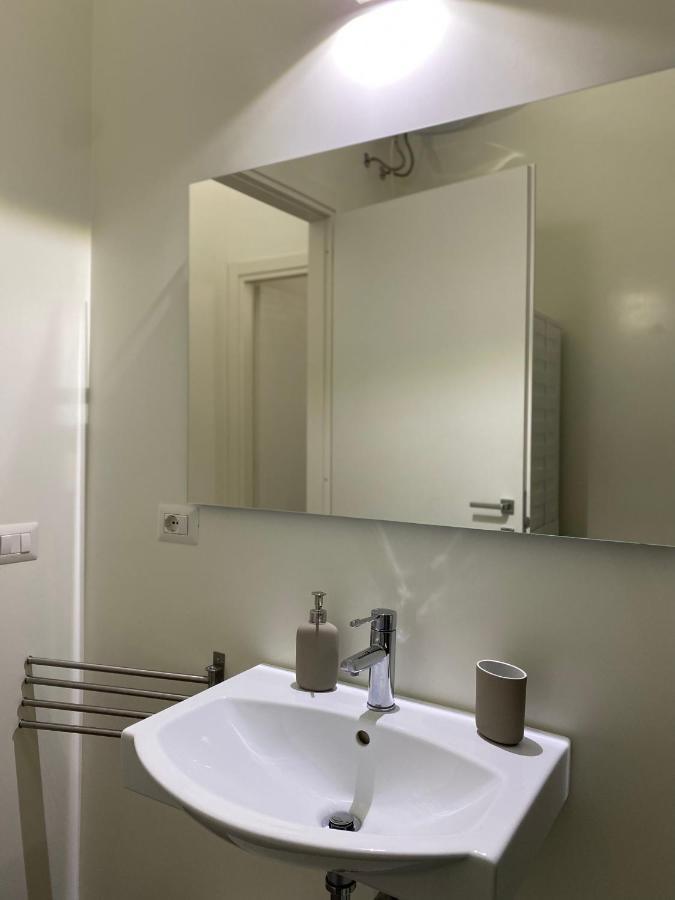 Premium Apartment City Center Кальярі Екстер'єр фото