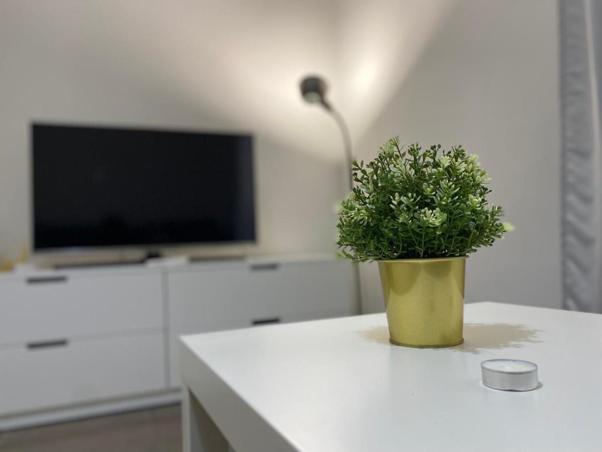 Premium Apartment City Center Кальярі Екстер'єр фото