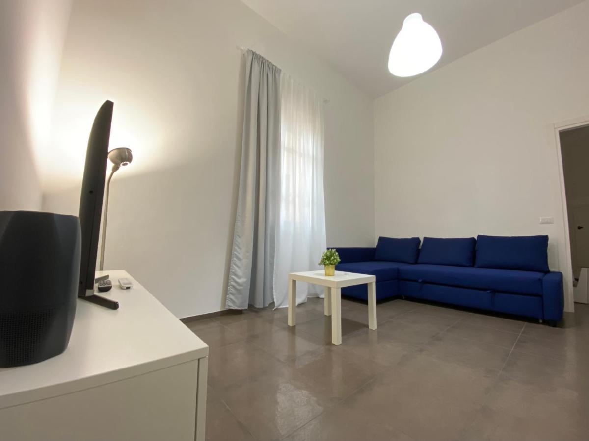 Premium Apartment City Center Кальярі Екстер'єр фото